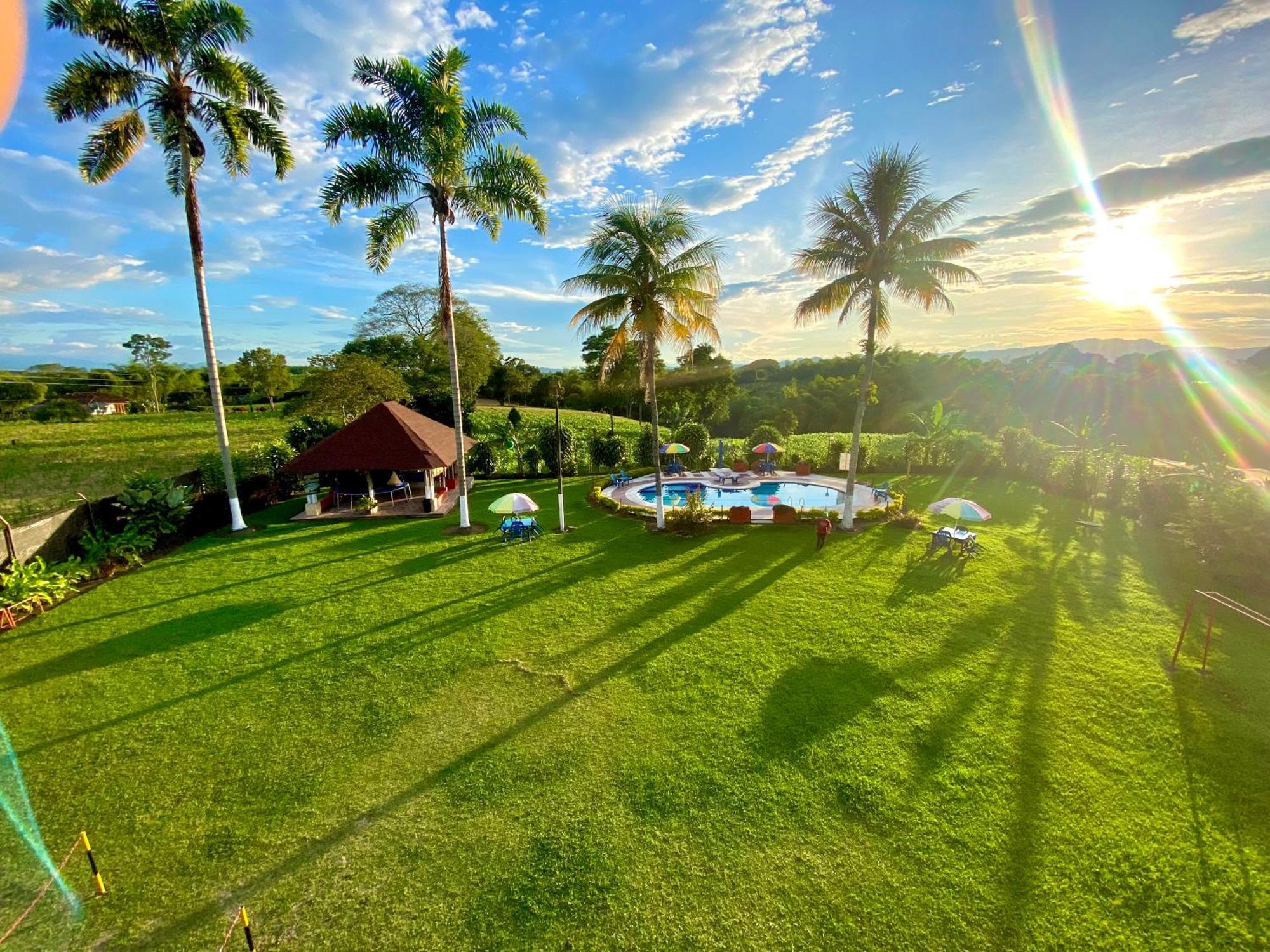Finca Hotel Los Cocos Montenegro Exterior foto
